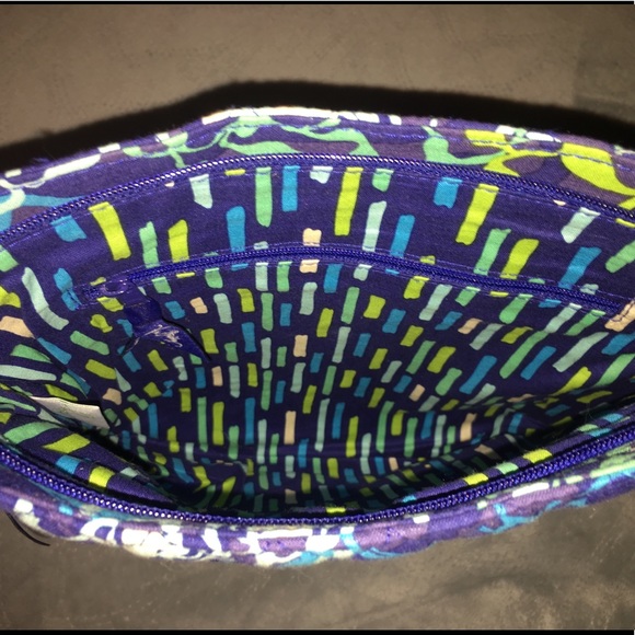 Vera Bradley Triple Zip Hipster Bag - Picture 4 of 6